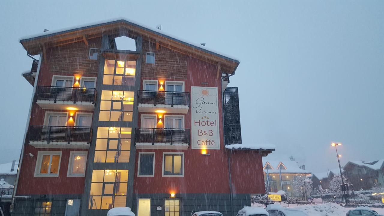 Hotel Gran Vacanze Rooms & Apartments Dimaro Exteriör bild